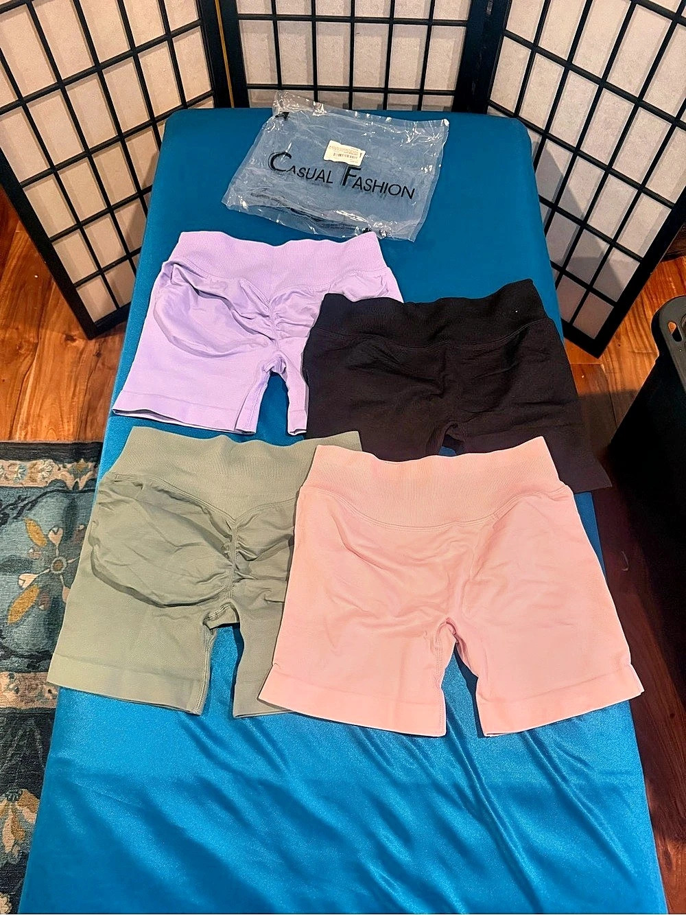 Women's Bike Shorts 4-Pack Nylon Size Medium (G3)